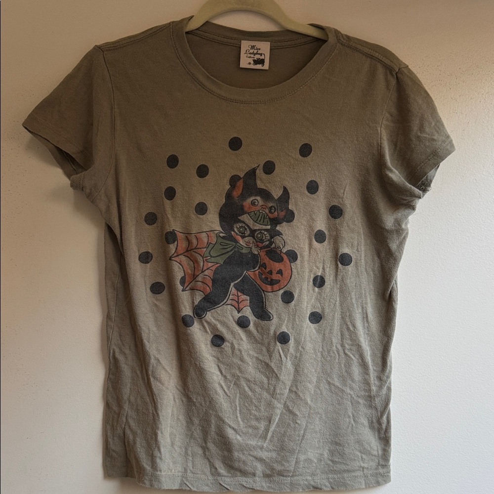 Vintage-Inspired Cat Halloween Graphic Tee - Olive Green